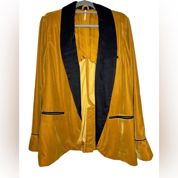 NWT Free People Golden Yellow Velvet Smoking Jacket. Size L. - Picture 3 of 7